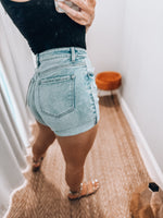 Risen Shorts | Light Wash