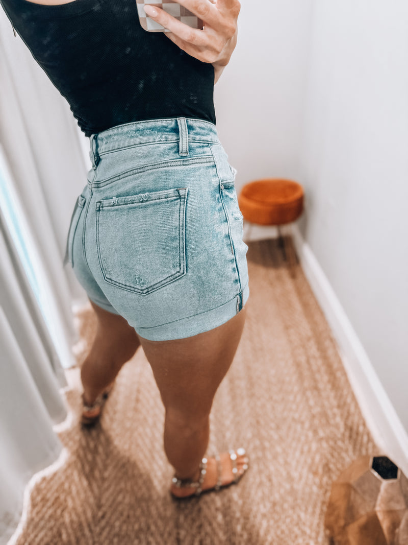 Risen Shorts | Light Wash