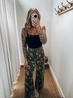 Camo Cropped Jeans